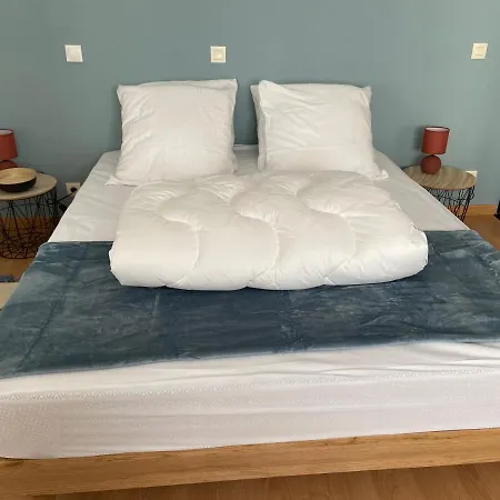 Maison De Village Avec Jardin 15mn Des Plages, Wifi, 2 Chambres, Jardin