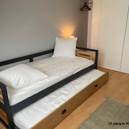 Maison De Village Avec Jardin 15mn Des Plages, Wifi, 2 Chambres, Jardin Holiday home