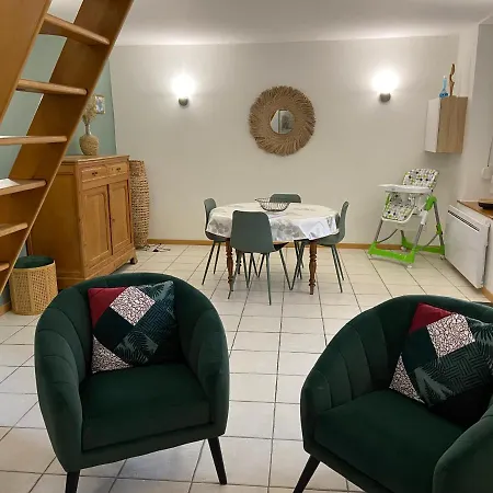 Maison De Village Avec Jardin 15mn Des Plages, Wifi, 2 Chambres, Jardin Holiday home